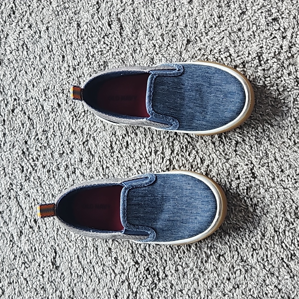 Old navy boys toddler shoes size 7 slip on blue gray